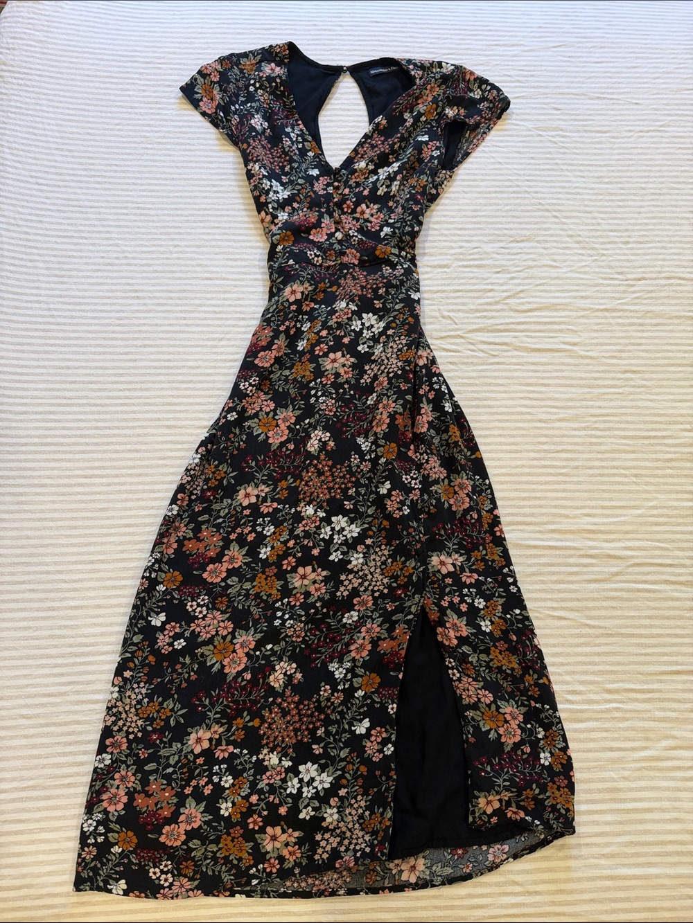 Abercrombie & Fitch Floral V-Neck Black Midi Dress